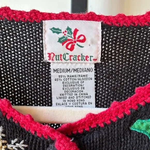 Nutcracker | Vintage Holiday Appliqué and Embroidery Cardigan | Medium - Picture 6 of 9